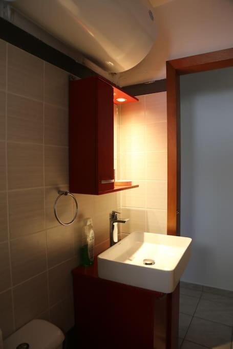 2Ndhome Peraía Exteriér fotografie